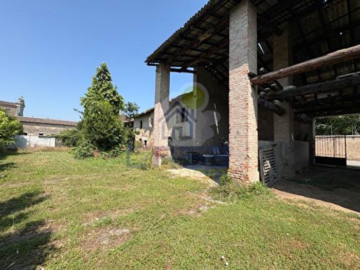 Casa con 6 locali in vendita in Pallavicini, Pessina Cremonese