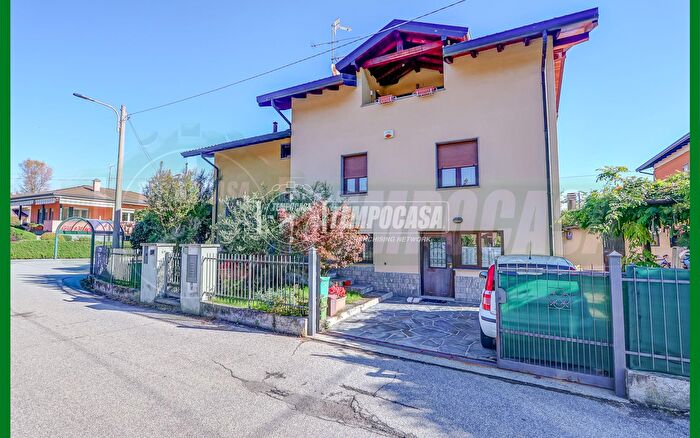 Casa con 5 locali in vendita in Germignaga