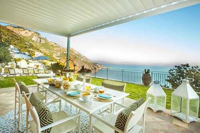 Casa trilocale in affitto in Praiano