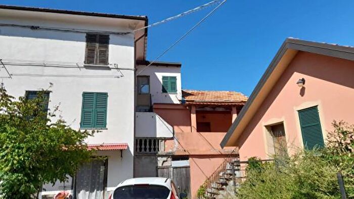 Appartamento bilocale in vendita in Località Castello, Montoggio