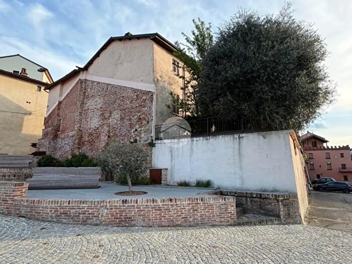 Casa con 5 locali in vendita in Via Galliano, Calliano
