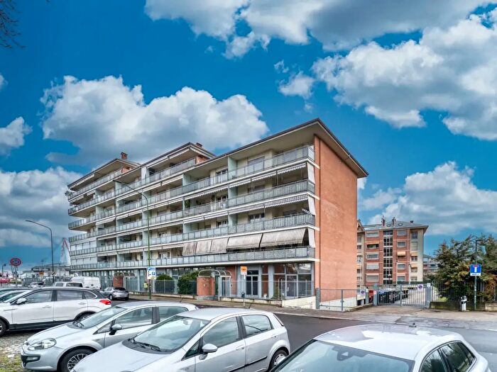 Appartamento quadrilocale in vendita in Corso Molise, Torino