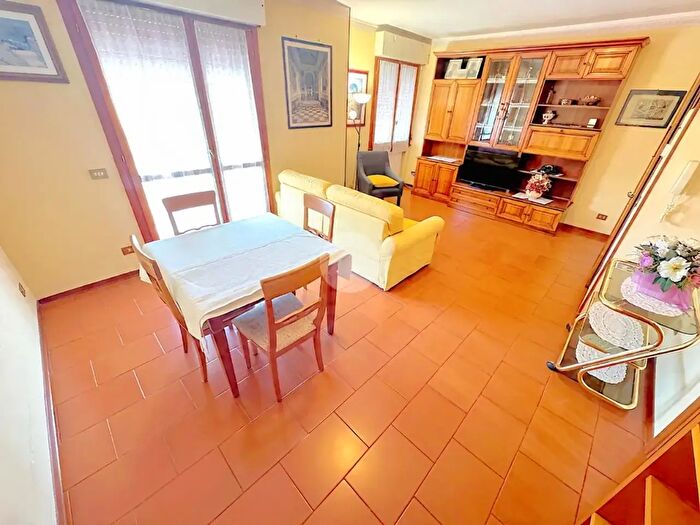 Appartamento trilocale in vendita in Via S Allende, Colorno