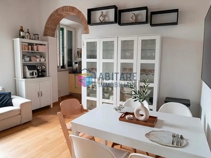 Appartamento con 5 locali in vendita in Livorno