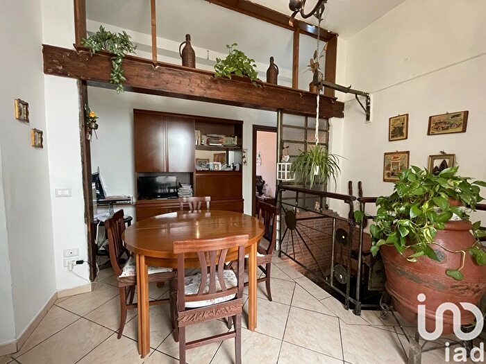 Appartamento con 10 locali in vendita in Via Vincenzo da Filicaia, Prato