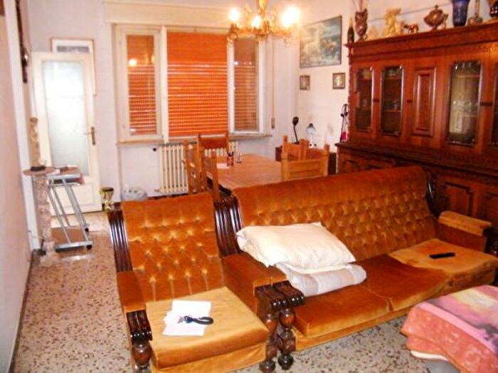 Appartamento con 6 locali in vendita in Via Monte Grappa, Jesi