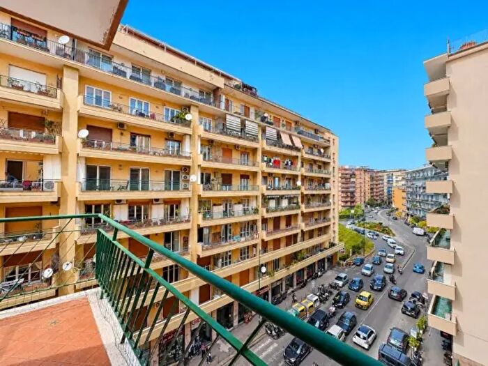 Appartamento quadrilocale in vendita in Via Francesco Cilea, Napoli