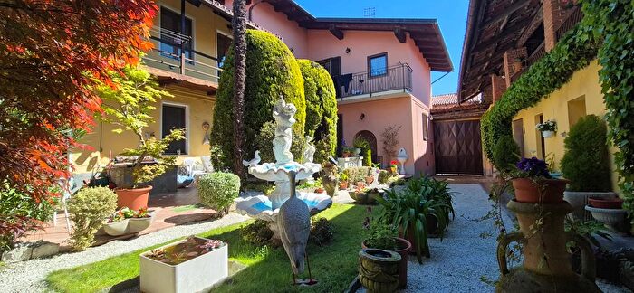 Case in Vendita e in Affitto - 2