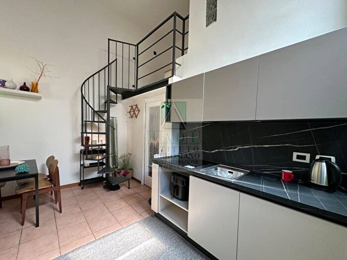 Appartamento monolocale in affitto in Corso San Gottardo, Milano