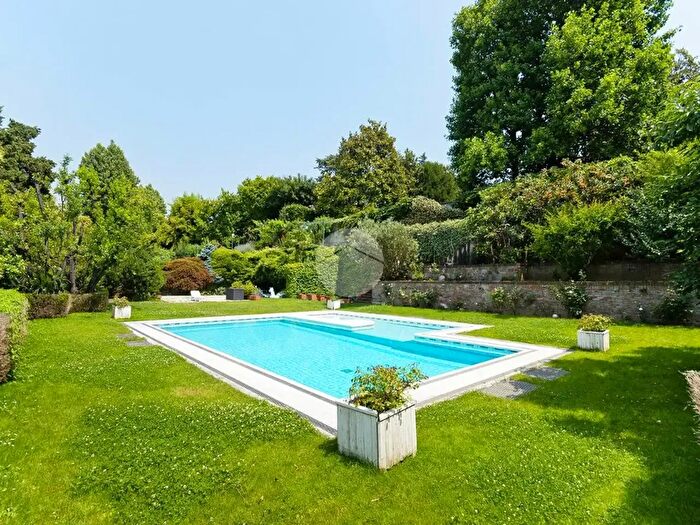 Casa con 10 locali in vendita in Via Mollardi, Pianezza