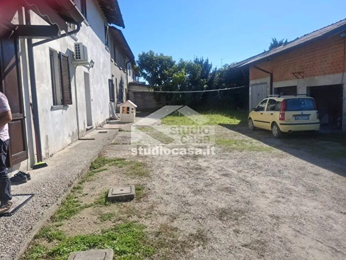 Casa con 5 locali in vendita in Località Castiraga, Castiraga Vidardo