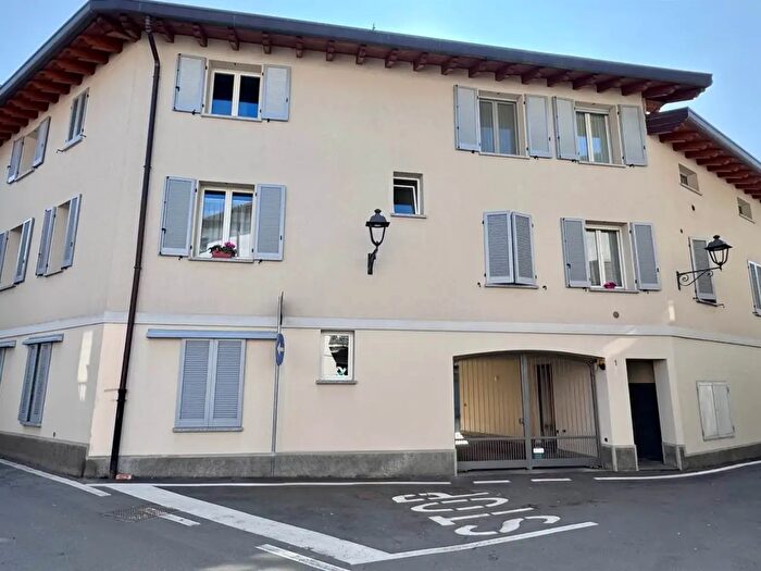 Appartamento bilocale in vendita in Via Pozzo, La Valletta Brianza