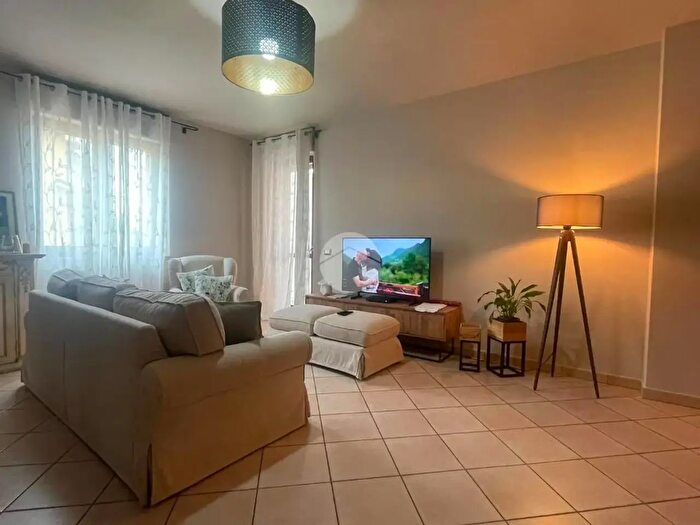 Appartamento quadrilocale in vendita in Via Ticino, Asti