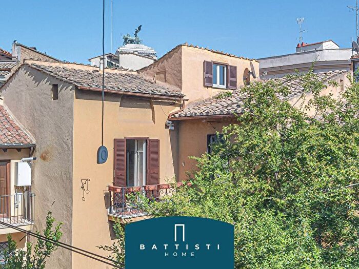 Appartamento con 6 locali in affitto in Piazza Margana, Largo Argentina, Roma