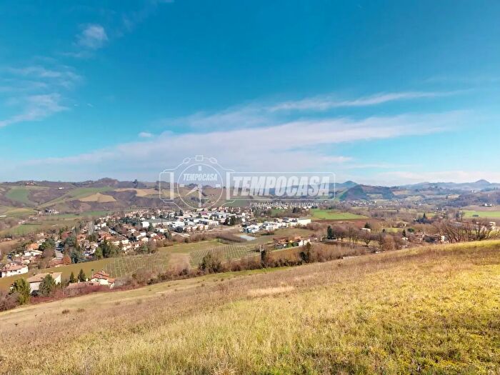 Casa in vendita in Via Parviano, Valsamoggia