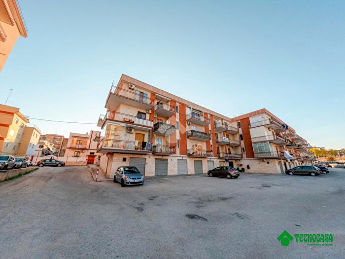 Appartamento con 5 locali in vendita in Via del Ponte Lungo, Manfredonia
