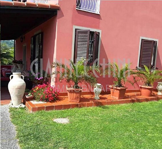 Casa quadrilocale in vendita in Santo Stefano Di Magra