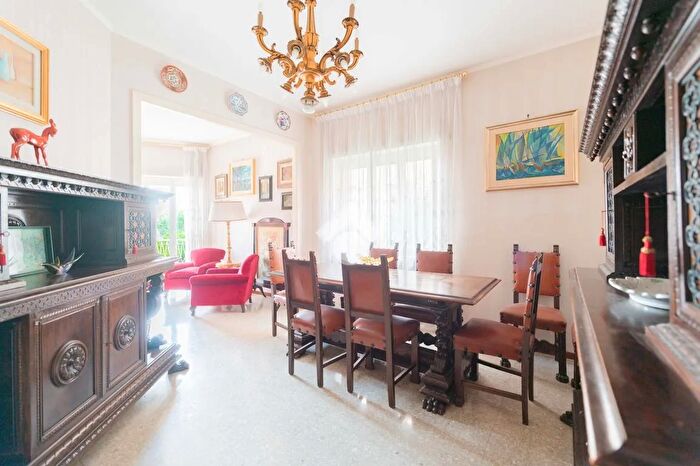 Appartamento con 5 locali in vendita in Via Lattanzio, Roma