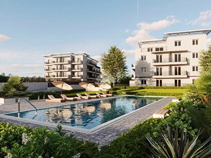 Appartamento trilocale in vendita in Via Catullo, Castelnuovo Del Garda