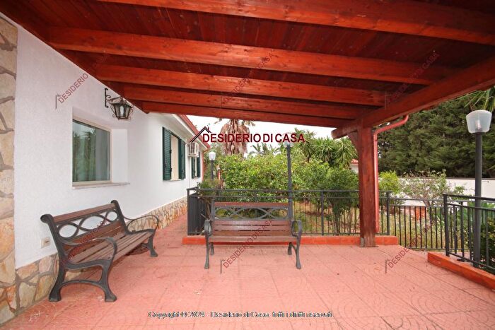 Casa con 5 locali in vendita in Carini