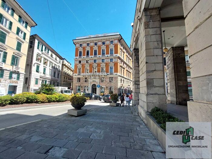 Appartamento bilocale in affitto in Via Roma, Centro Città, Genova