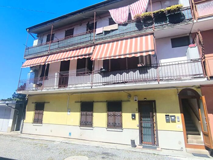 Appartamento trilocale in vendita in Via Indipendenza, Fenegro'