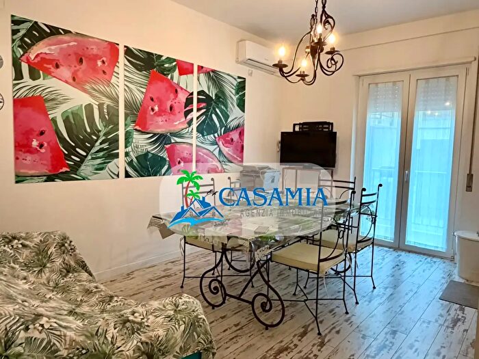 Appartamento quadrilocale in vendita in Via Clara Maffei, San Benedetto Del Tronto