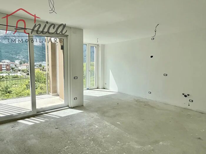 Appartamento trilocale in vendita in Via della Canova, Trento