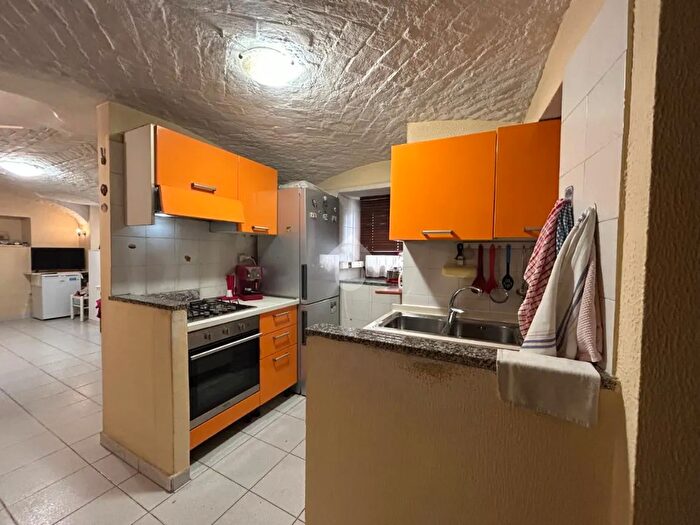 Casa trilocale in vendita in Via Roma, Vaie