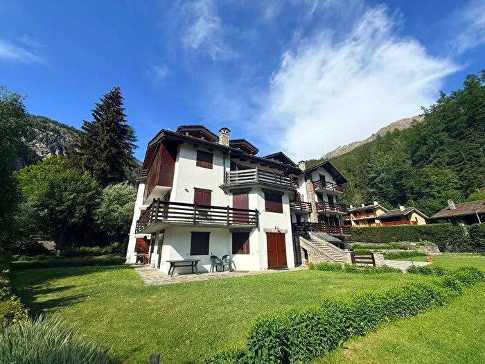 Case in Vendita e in Affitto - 3