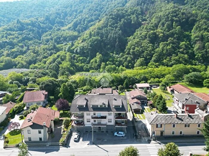 Appartamento trilocale in vendita in Via San Martino, Barge