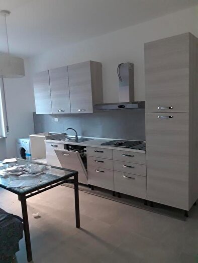 Appartamento quadrilocale in affitto in Via Clusone, Milano