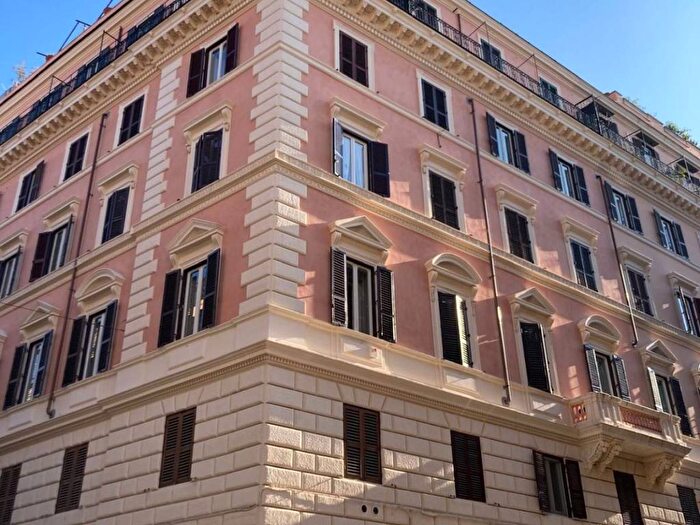 Appartamento trilocale in affitto in Via Giovanni Pierluigi da Palestrina, Prati, Roma