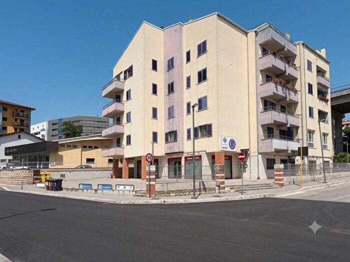 Appartamento monolocale in affitto in Viale Guglielmo Marconi, Centro, Potenza