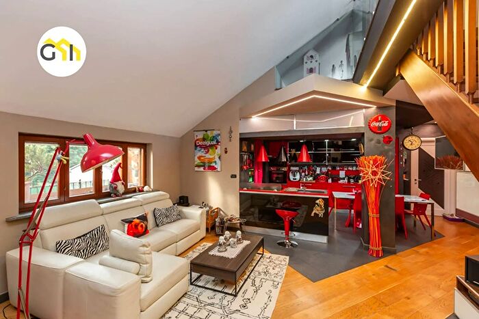 Appartamento con 5 locali in vendita in Via Benaco Torino, Torino