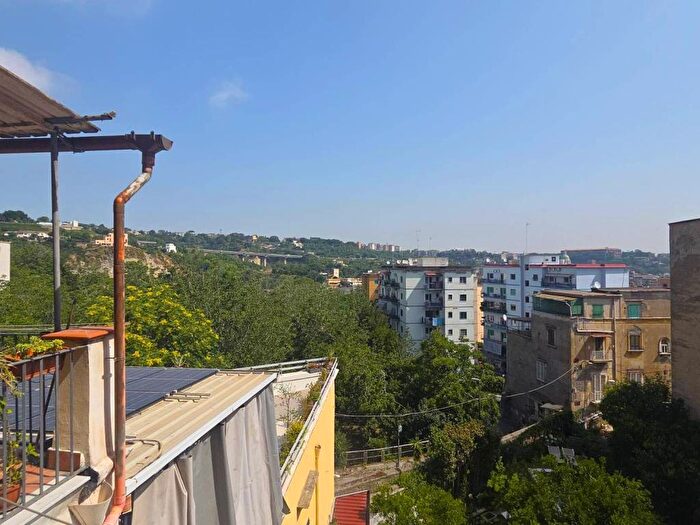 Appartamento quadrilocale in affitto in Vico Paradiso alla Salute, Stella Materdei, Napoli