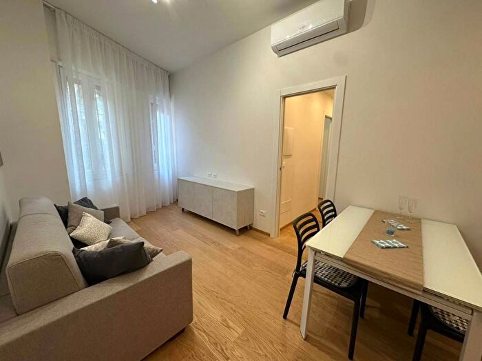 Appartamento trilocale in affitto in via del Santuario, Centro, Finale Ligure