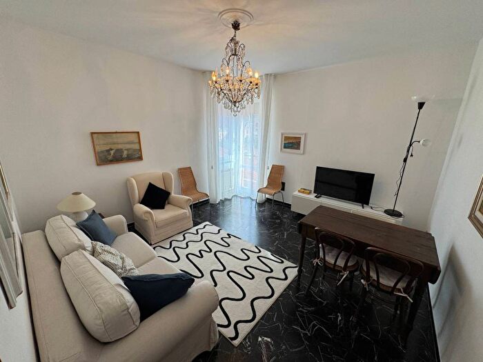 Appartamento con 5 locali in affitto in Viale Dante, Centro, Sestri Levante