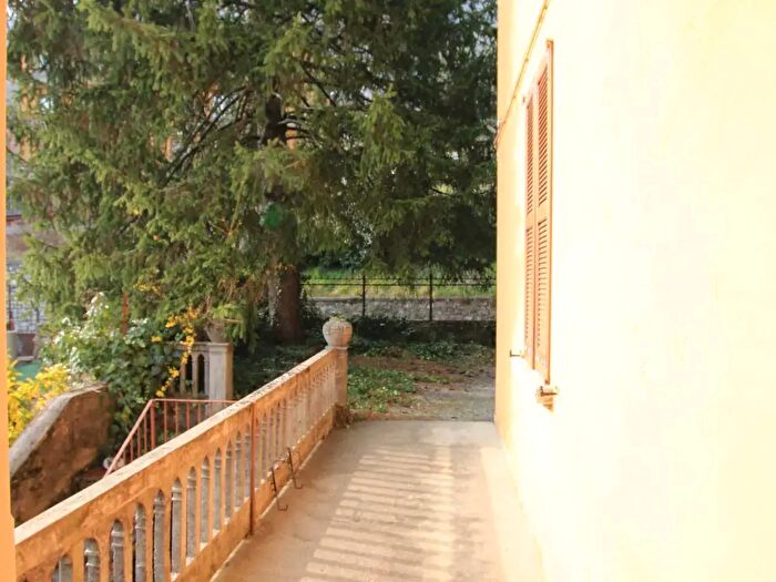 Casa con 9 locali in vendita in Via Trieste, Ponte Lambro