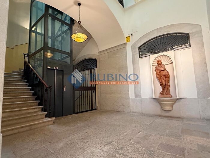 Appartamento trilocale in vendita in Trani