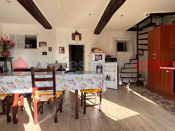 Appartamento quadrilocale in vendita in Via Santa Maria della Quercia, Guarcino