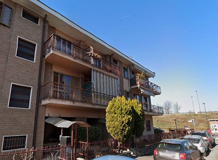 Appartamento quadrilocale in affitto in Via Giovanni Camerana, Centro, Grugliasco