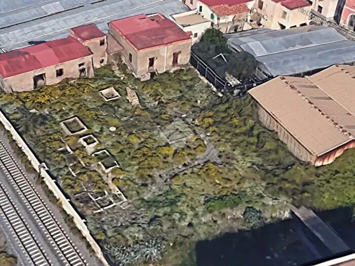Casa quadrilocale in vendita in Via Marittima, Ercolano