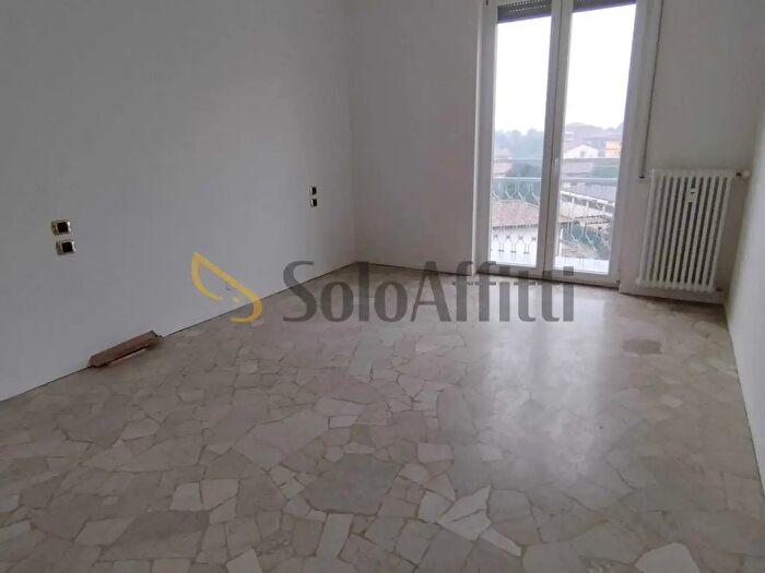 Appartamento trilocale in affitto in Viale Trieste, Olgiate Comasco