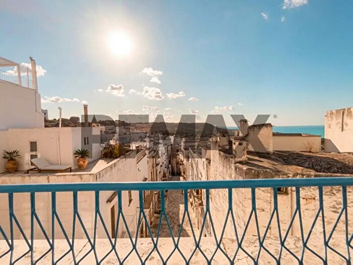 Appartamento trilocale in vendita in Piazzale Domenico Colucci, Ostuni