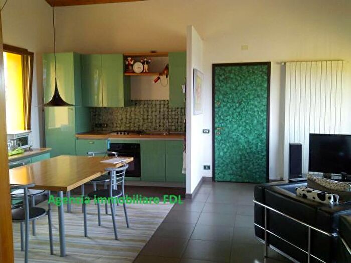 Casa con 6 locali in vendita in Via Giuseppe Falugi, Chianni