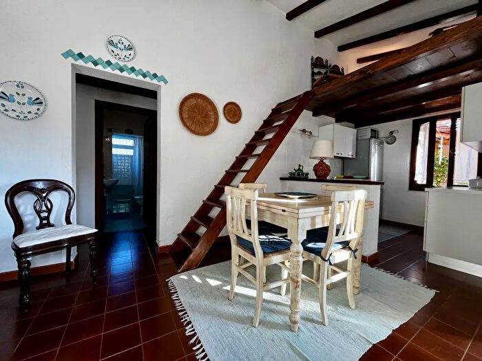 Casa trilocale in vendita in Via Sassari, San Teodoro