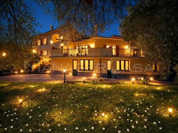 Casa con 6 locali in vendita in Salita Caravaggio, Rapallo