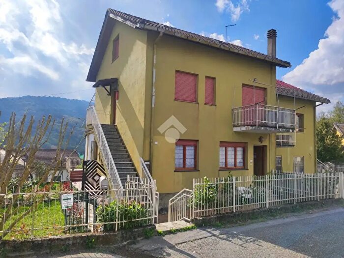 Appartamento bilocale in vendita in Via Stabbio Superiore, Casella