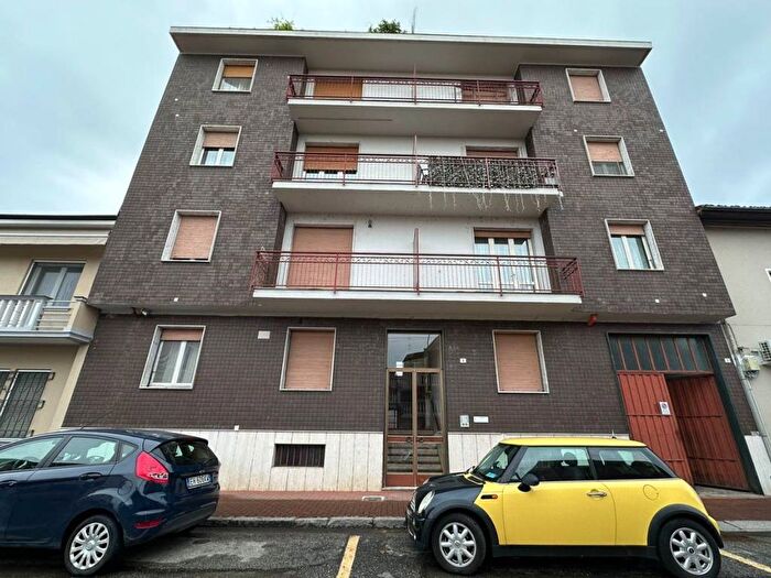 Appartamento bilocale in affitto in Via Guglielmo Marconi, Borgo Vercelli